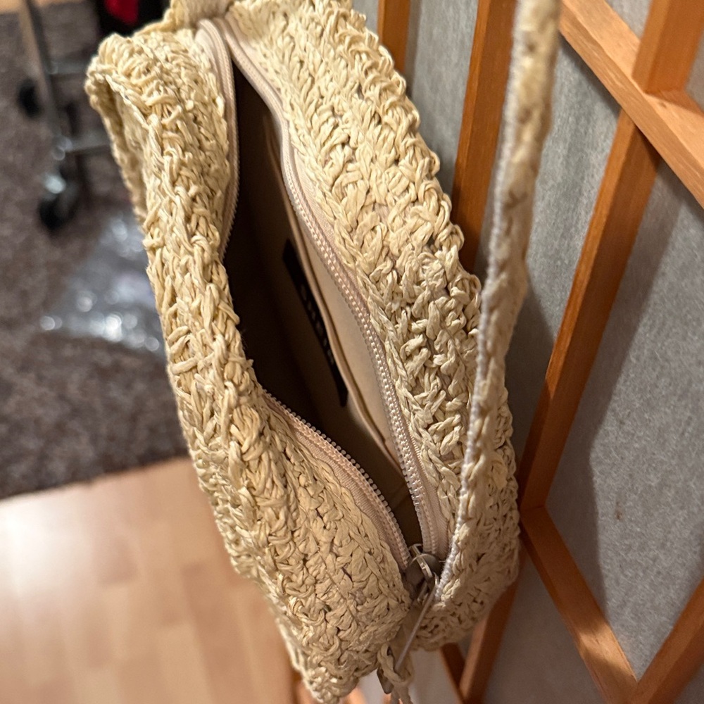 Handcrafted Beige Crochet Round Bag - Picture 3 of 3